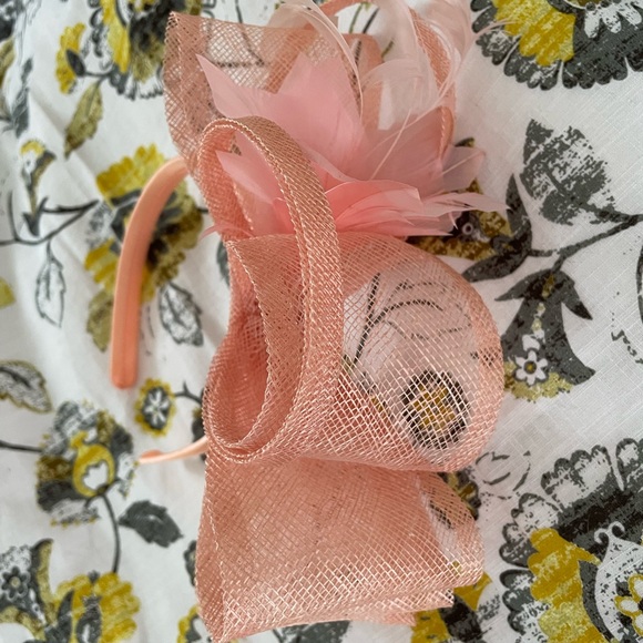 Fascinator - Picture 3 of 4